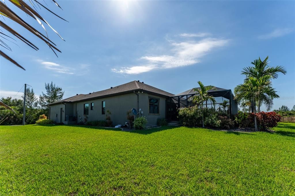 For Sale: $1,045,000 (4 beds, 2 baths, 2582 Square Feet)