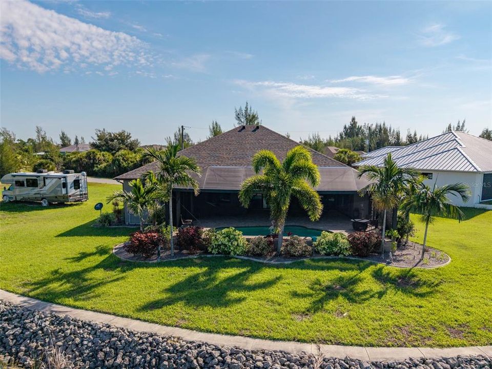 For Sale: $1,045,000 (4 beds, 2 baths, 2582 Square Feet)