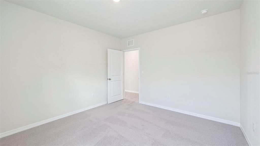 For Sale: $572,990 (5 beds, 4 baths, 3975 Square Feet)