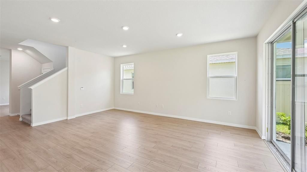 For Sale: $572,990 (5 beds, 4 baths, 3975 Square Feet)