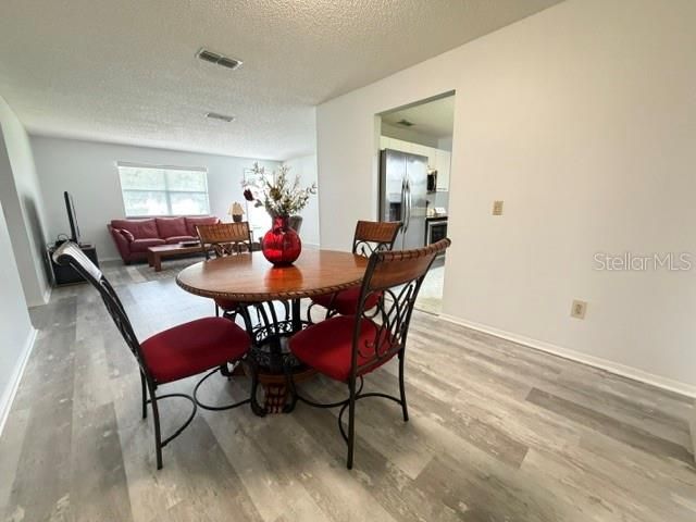 For Rent: $2,100 (2 beds, 2 baths, 1360 Square Feet)
