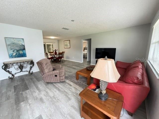For Rent: $2,100 (2 beds, 2 baths, 1360 Square Feet)