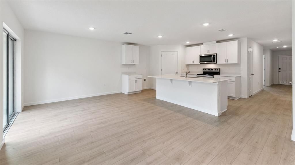 For Sale: $329,990 (4 beds, 2 baths, 1498 Square Feet)