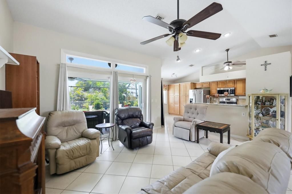 For Sale: $333,700 (3 beds, 2 baths, 1557 Square Feet)