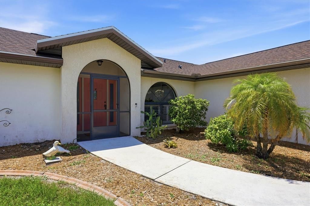 For Sale: $333,700 (3 beds, 2 baths, 1557 Square Feet)