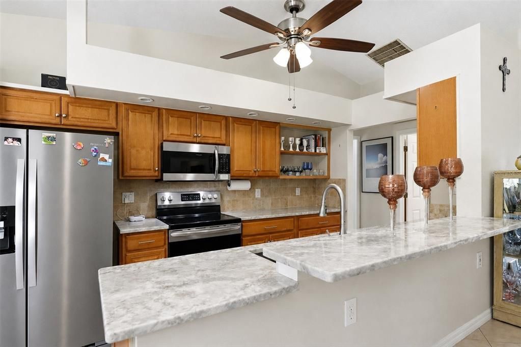 For Sale: $333,700 (3 beds, 2 baths, 1557 Square Feet)