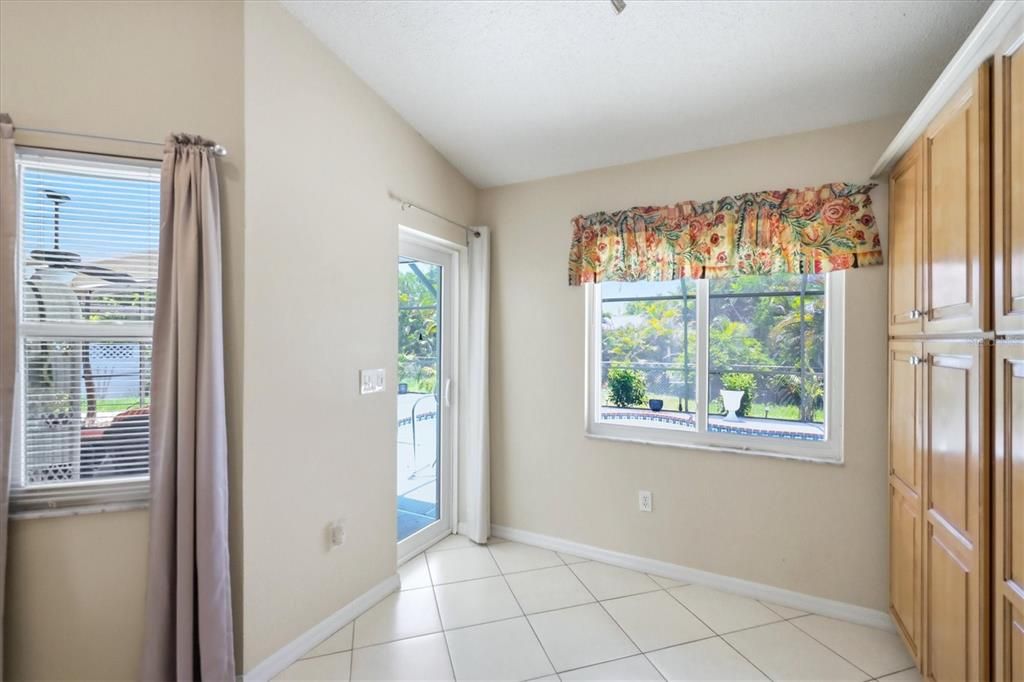 For Sale: $333,700 (3 beds, 2 baths, 1557 Square Feet)