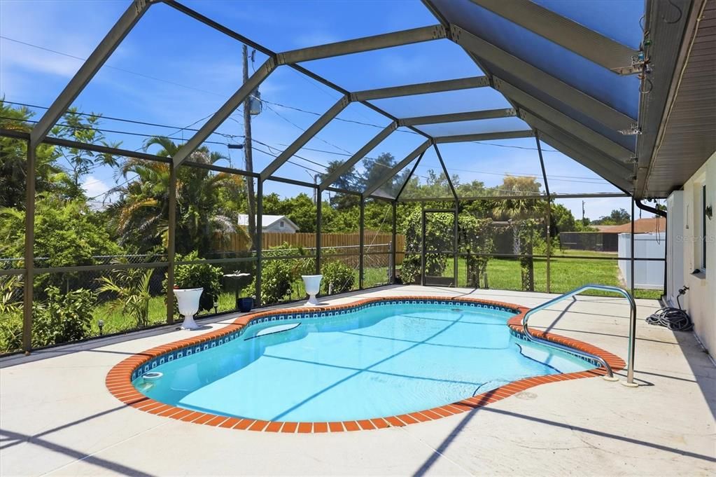 For Sale: $333,700 (3 beds, 2 baths, 1557 Square Feet)