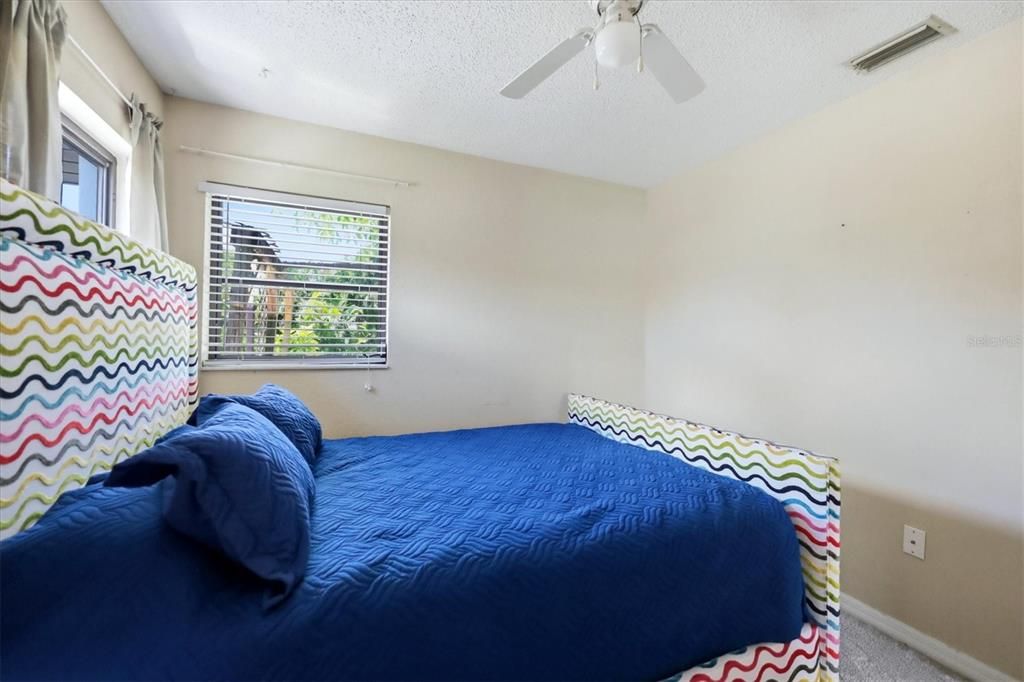 For Sale: $333,700 (3 beds, 2 baths, 1557 Square Feet)