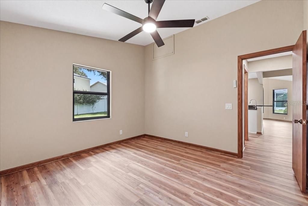 En Venta: $369,900 (3 camas, 2 baños, 2123 Pies cuadrados)