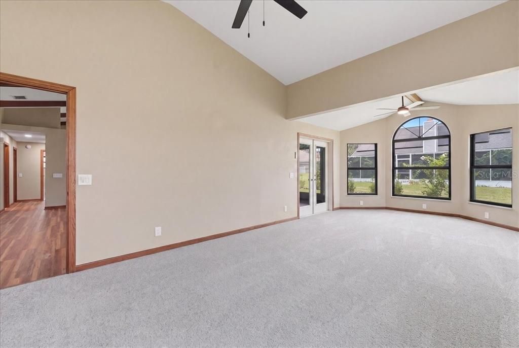 En Venta: $369,900 (3 camas, 2 baños, 2123 Pies cuadrados)