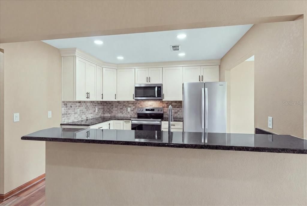 En Venta: $369,900 (3 camas, 2 baños, 2123 Pies cuadrados)