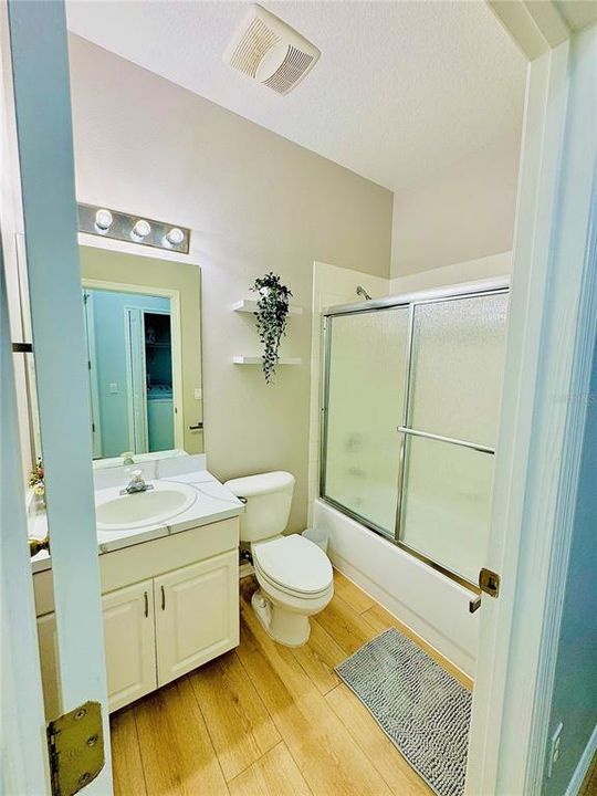 En Venta: $479,999 (4 camas, 3 baños, 1830 Pies cuadrados)