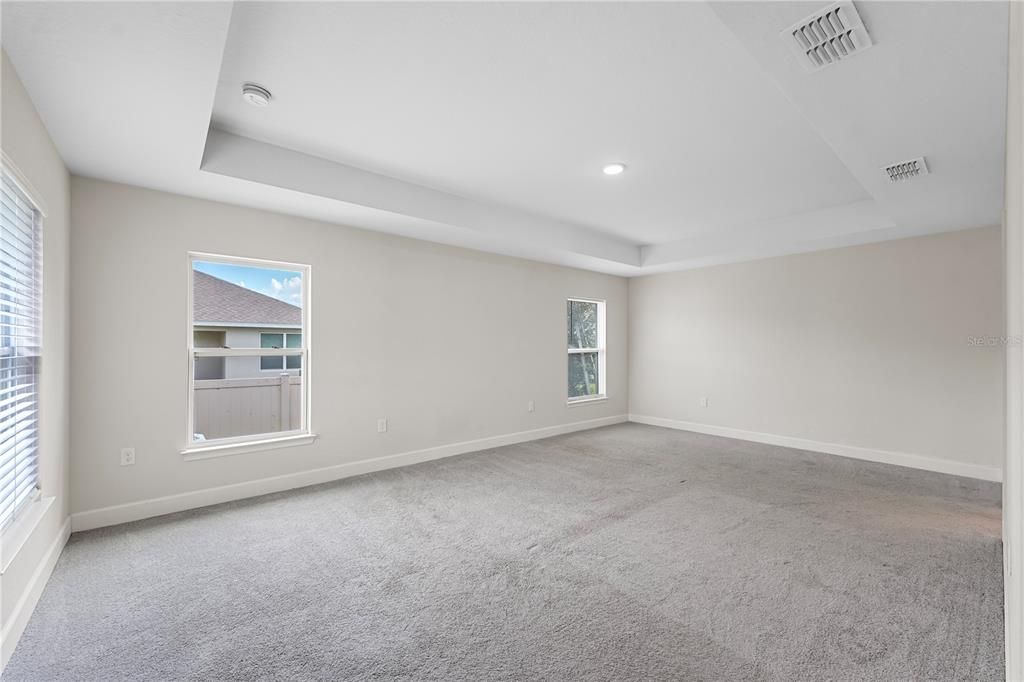 En Venta: $255,000 (3 camas, 2 baños, 1970 Pies cuadrados)