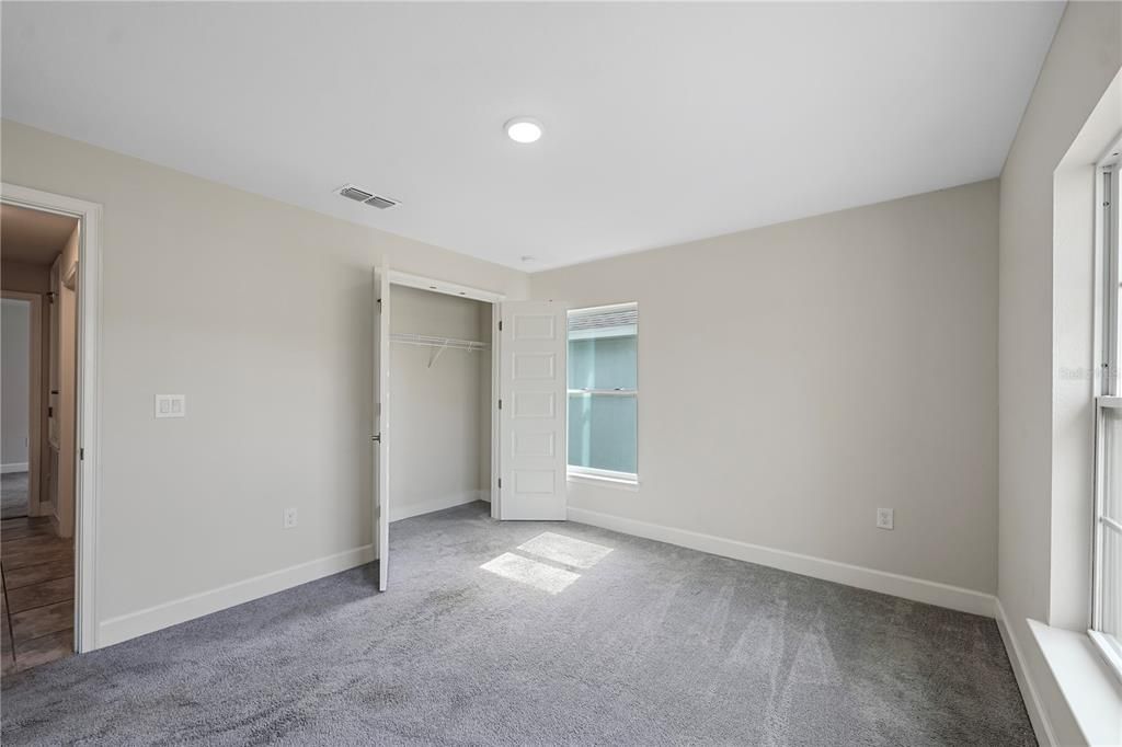 En Venta: $255,000 (3 camas, 2 baños, 1970 Pies cuadrados)
