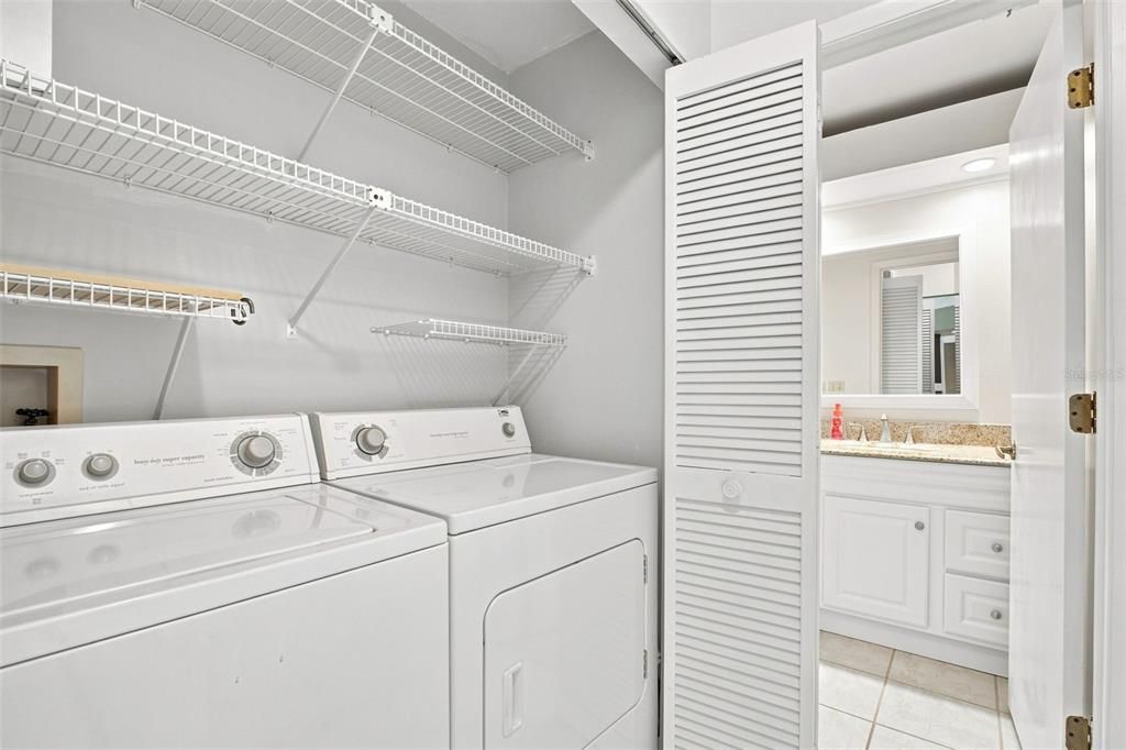 На продажу: $279,000 (2 спален, 2 ванн, 1197 Квадратных фут)