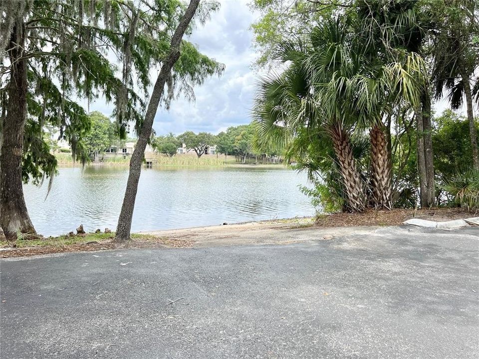 For Sale: $149,900 (2 beds, 1 baths, 864 Square Feet)