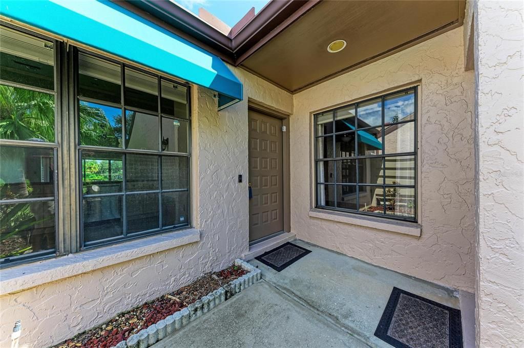 For Sale: $310,000 (2 beds, 2 baths, 1380 Square Feet)