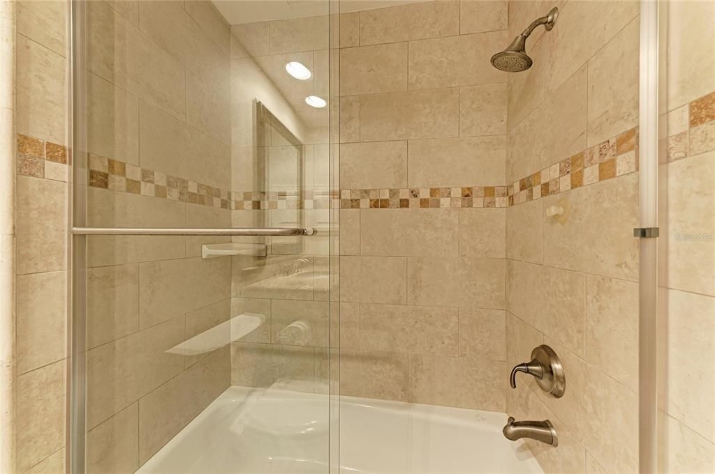 For Sale: $310,000 (2 beds, 2 baths, 1380 Square Feet)