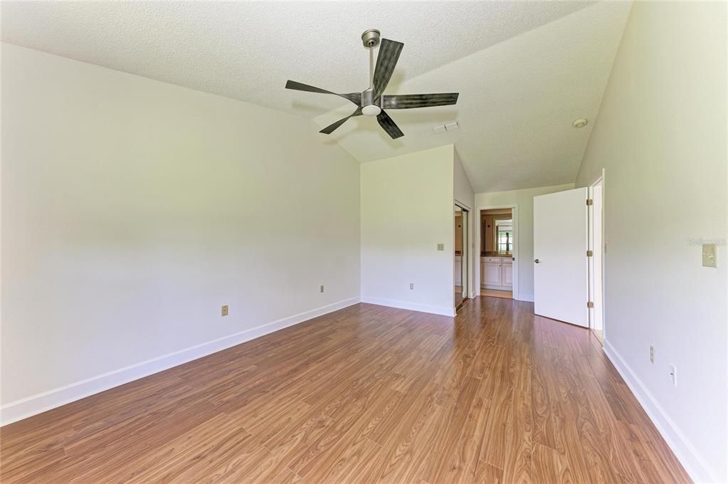 For Sale: $310,000 (2 beds, 2 baths, 1380 Square Feet)