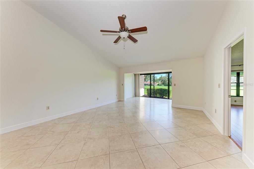For Sale: $310,000 (2 beds, 2 baths, 1380 Square Feet)