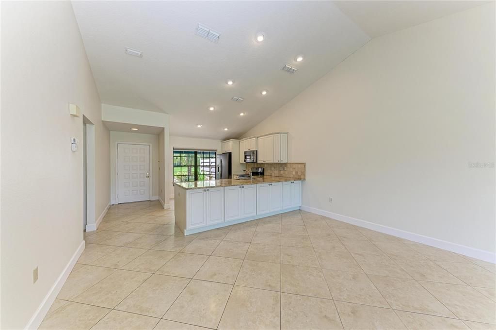 For Sale: $310,000 (2 beds, 2 baths, 1380 Square Feet)