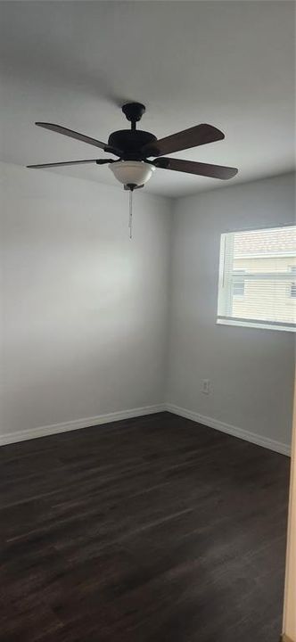 For Sale: $150,000 (2 beds, 1 baths, 784 Square Feet)