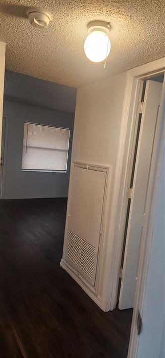 For Sale: $150,000 (2 beds, 1 baths, 784 Square Feet)