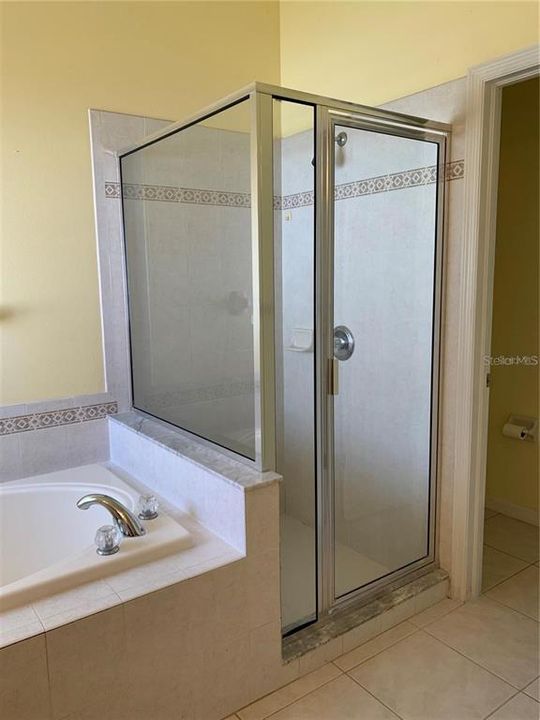 For Rent: $2,800 (4 beds, 2 baths, 2079 Square Feet)