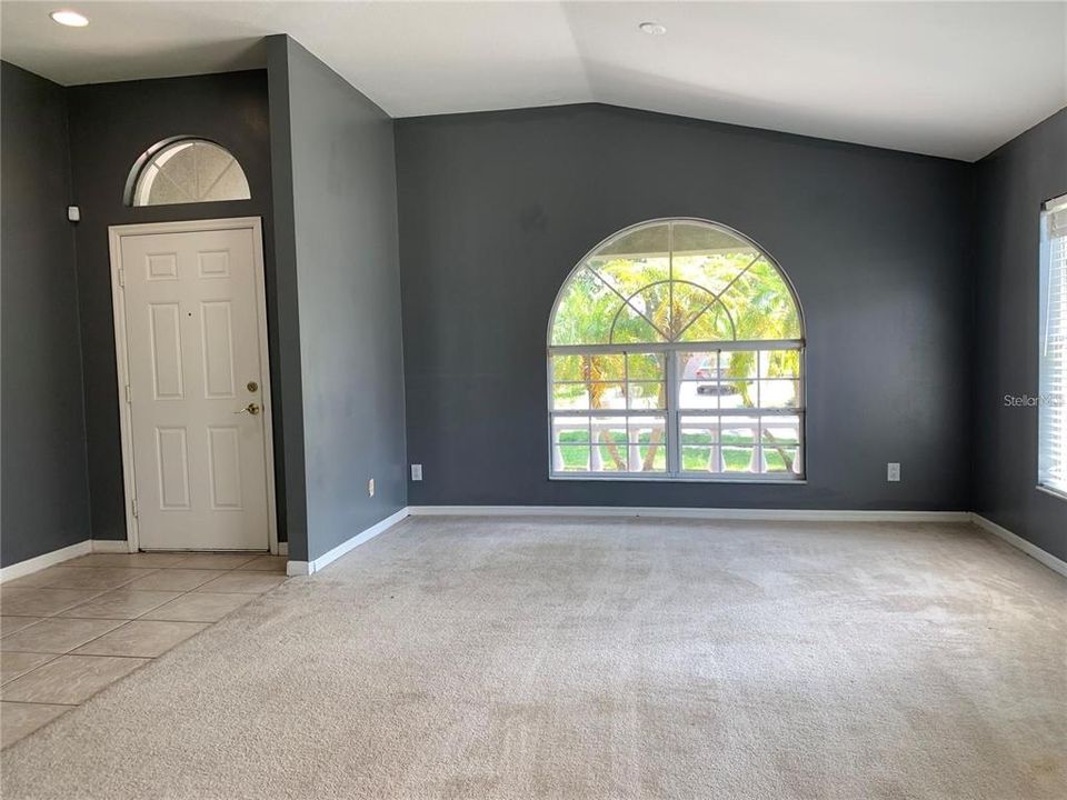 For Rent: $2,800 (4 beds, 2 baths, 2079 Square Feet)