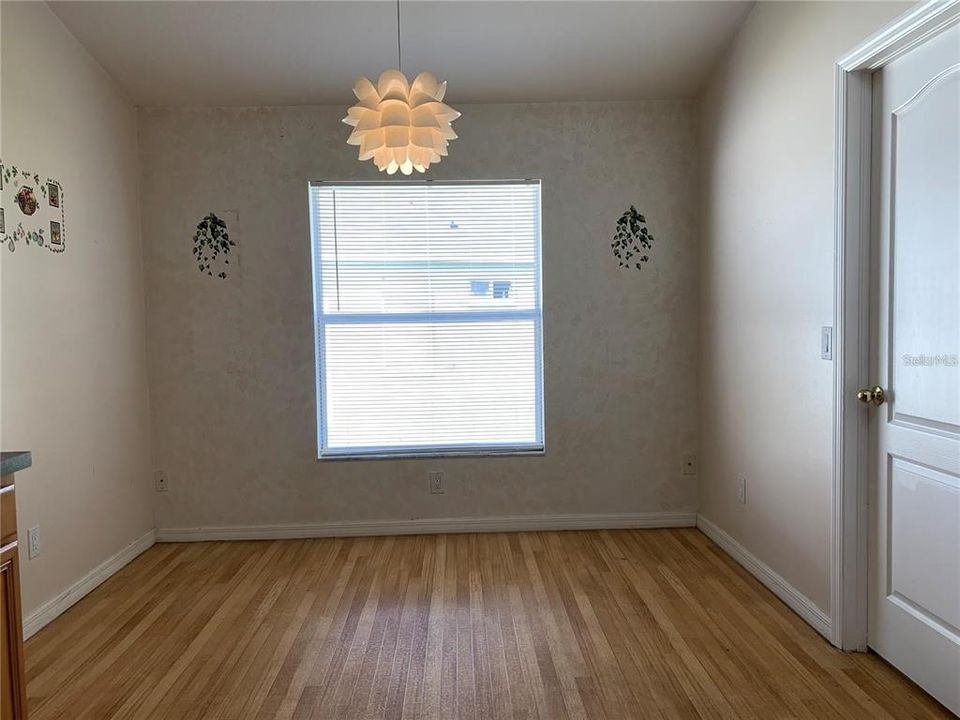 For Rent: $2,800 (4 beds, 2 baths, 2079 Square Feet)