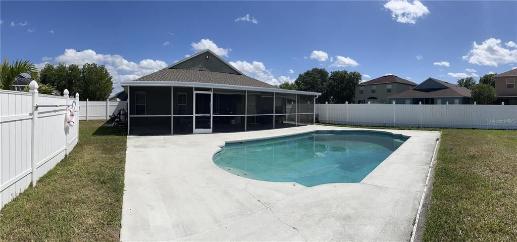 For Rent: $2,800 (4 beds, 2 baths, 2079 Square Feet)