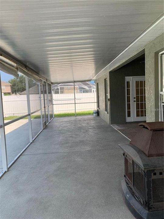 For Rent: $2,800 (4 beds, 2 baths, 2079 Square Feet)