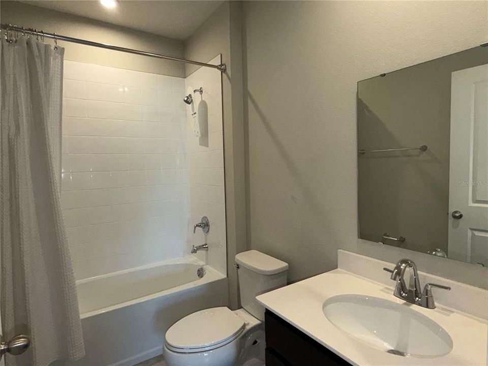 В аренду: $1,850 (3 спален, 2 ванн, 1450 Квадратных фут)
