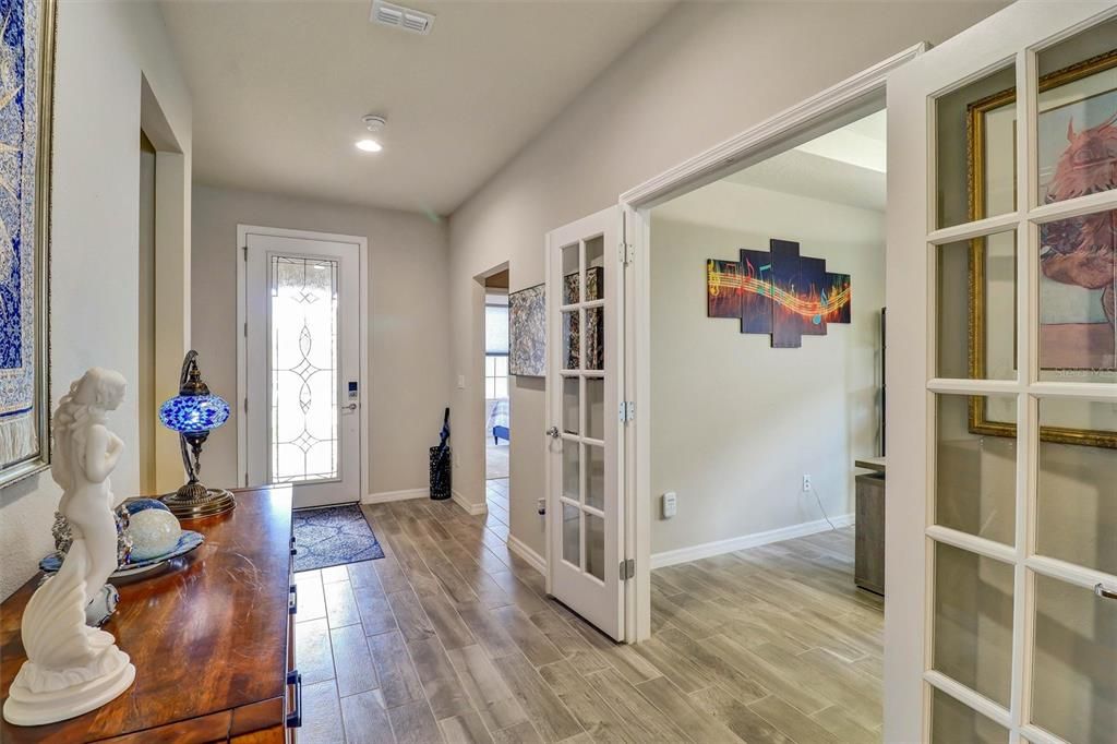 En Venta: $429,900 (3 camas, 2 baños, 2030 Pies cuadrados)