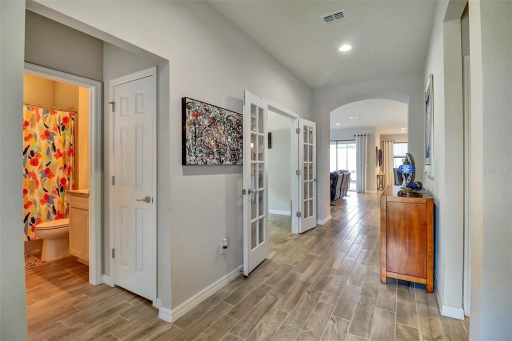En Venta: $429,900 (3 camas, 2 baños, 2030 Pies cuadrados)