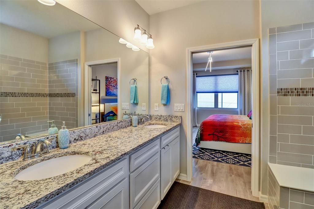 En Venta: $429,900 (3 camas, 2 baños, 2030 Pies cuadrados)