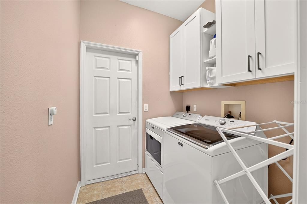 For Sale: $330,000 (3 beds, 2 baths, 2316 Square Feet)