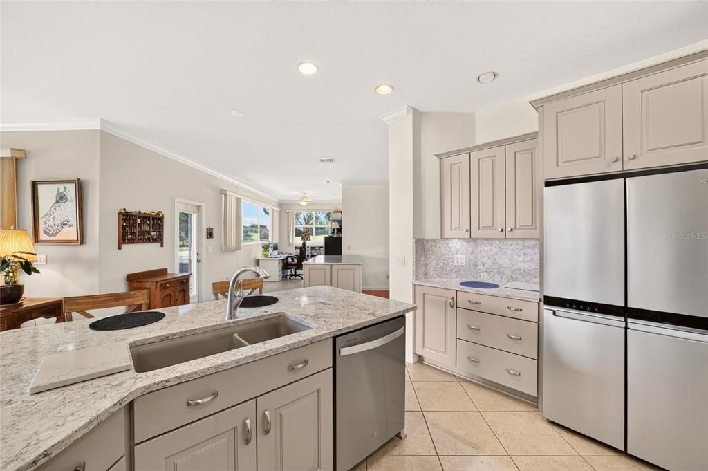 For Sale: $330,000 (3 beds, 2 baths, 2316 Square Feet)