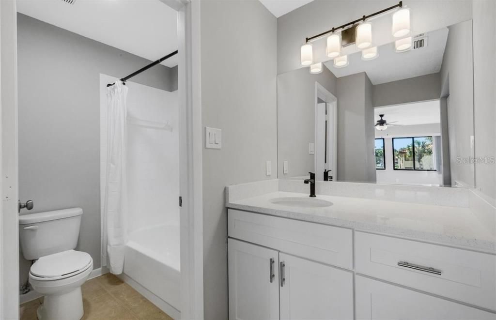 For Rent: $1,900 (2 beds, 2 baths, 1145 Square Feet)