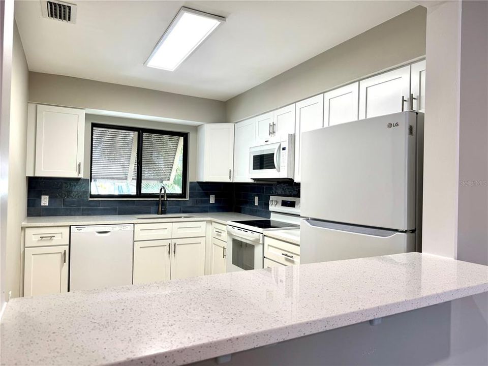 For Rent: $1,900 (2 beds, 2 baths, 1145 Square Feet)