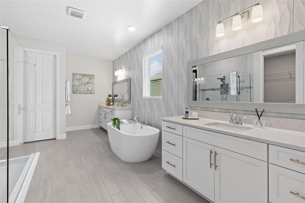 For Sale: $1,100,000 (4 beds, 3 baths, 4234 Square Feet)