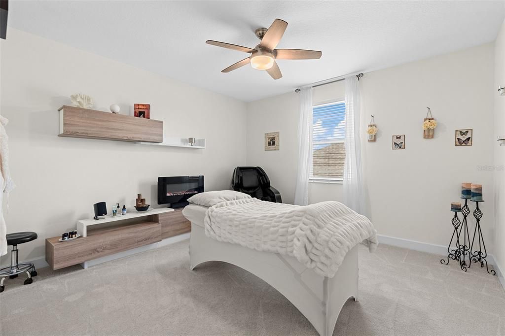 For Sale: $1,100,000 (4 beds, 3 baths, 4234 Square Feet)