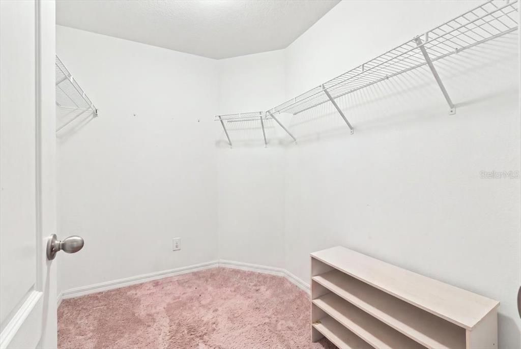 На продажу: $289,900 (4 спален, 2 ванн, 1863 Квадратных фут)