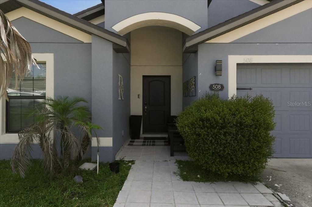 На продажу: $289,900 (4 спален, 2 ванн, 1863 Квадратных фут)