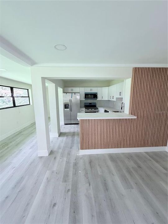 На продажу: $549,900 (3 спален, 2 ванн, 2275 Квадратных фут)