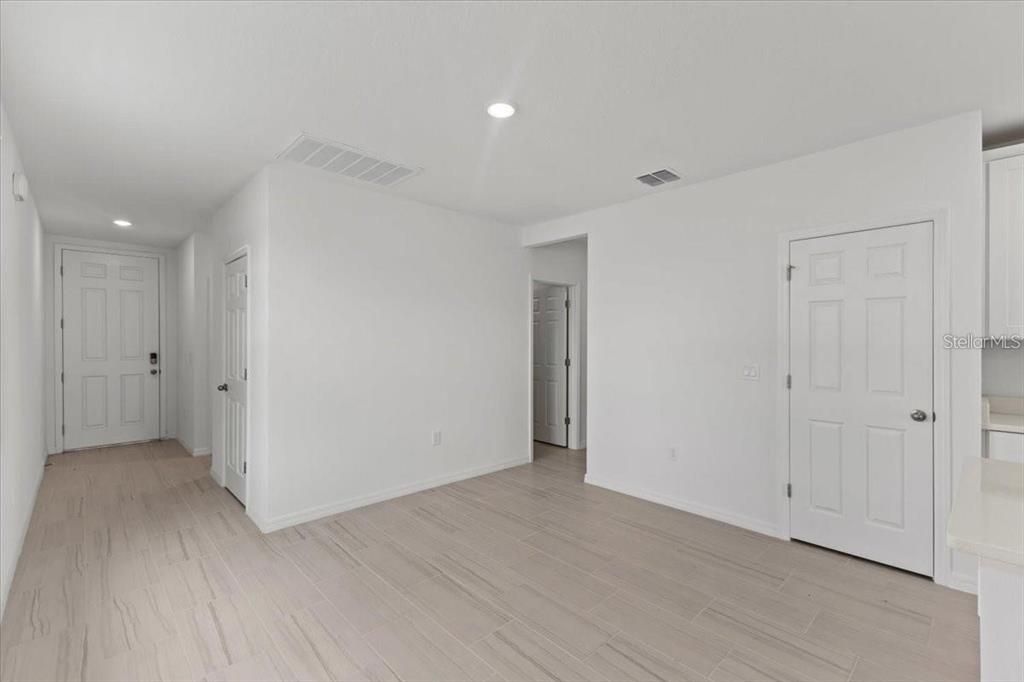 В аренду: $1,800 (3 спален, 2 ванн, 1484 Квадратных фут)