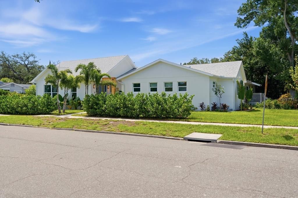En Venta: $799,000 (3 camas, 2 baños, 1668 Pies cuadrados)