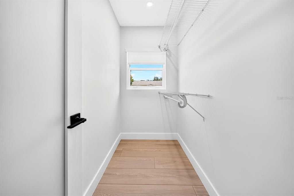 En Venta: $799,000 (3 camas, 2 baños, 1668 Pies cuadrados)