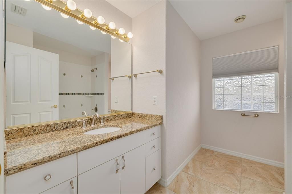 En Venta: $449,000 (3 camas, 2 baños, 1698 Pies cuadrados)
